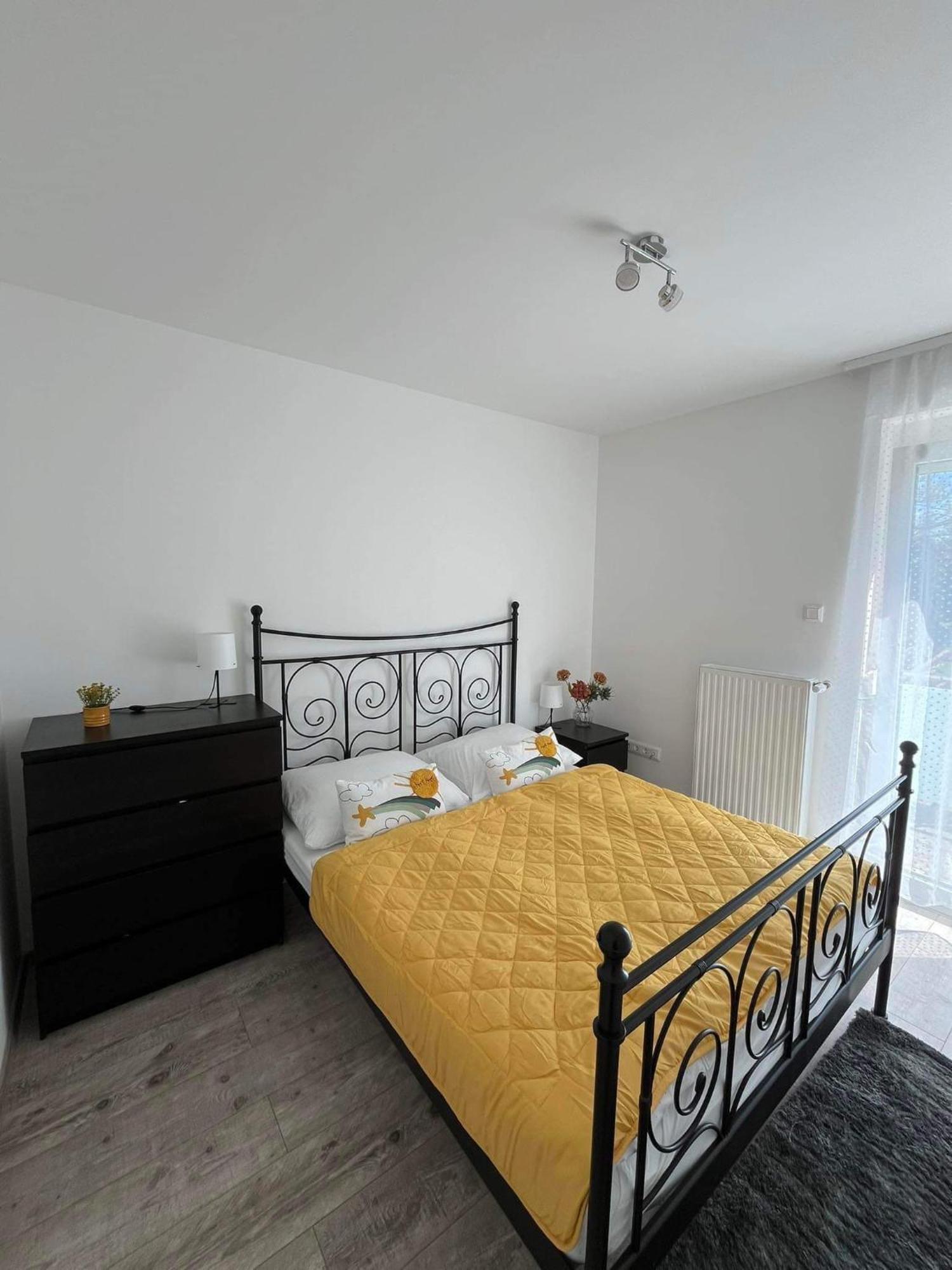 Ada Apartman Sopron Luaran gambar
